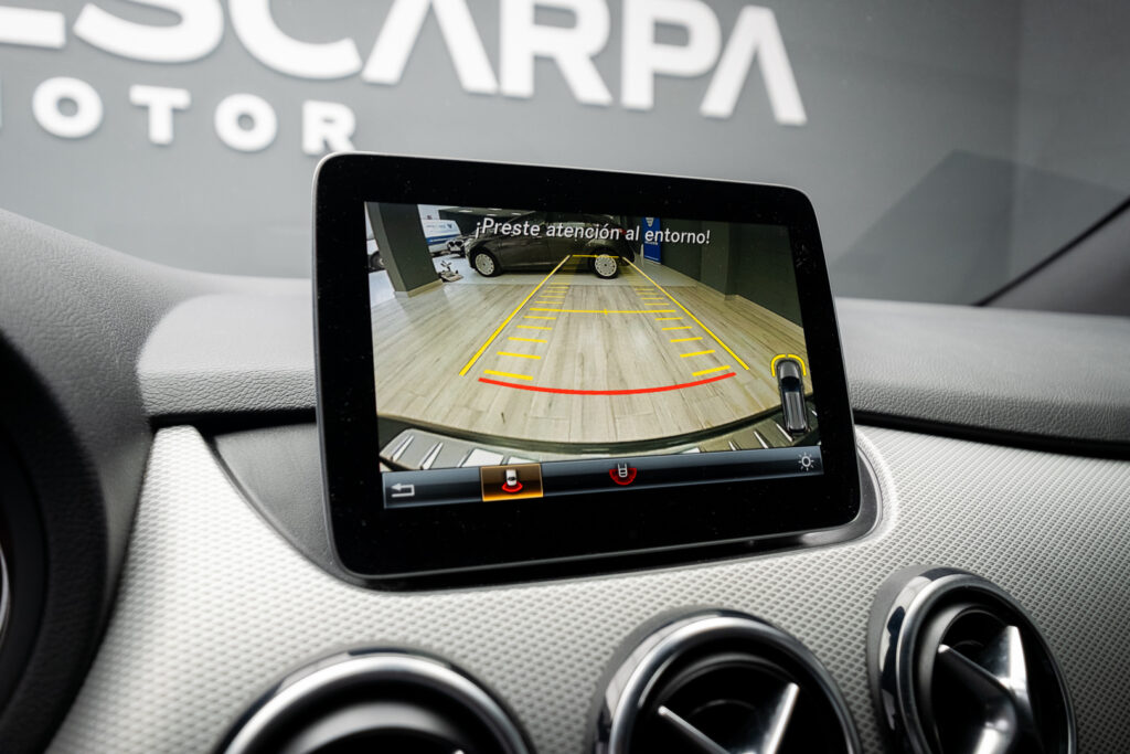 Equipamiento de Mercedes-Benz Clase B