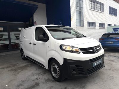 Foto exterior Opel Vivaro 1.5 Diesel 100CV L2 EXPRESS